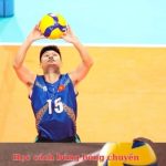 Học cách búng bóng chuyền: Những lưu ý để không bị đau tay